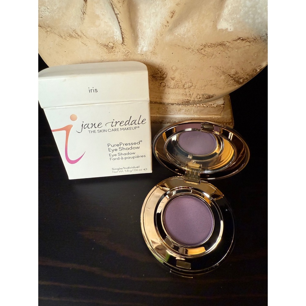 Jane Iredale PurePressed Eye Shadow Single Iris Matte Purple Lavender 1.8g .06oz - Picture 2 of 3